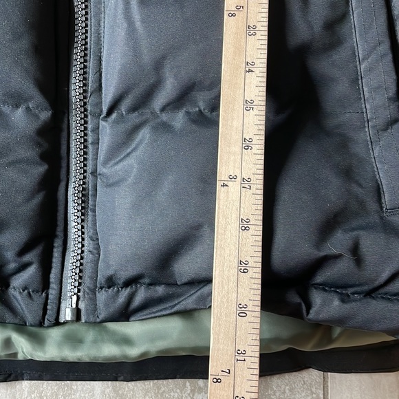 Ecko Unlimited Black & Camo Hooded Heavy Puffer Zip Up Jacket - Picture 4 of 13